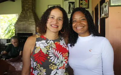 GRAVATÁ: A pré-candidata a vereadora Iris da ONG AFAPPE tem encontro com a Ministra Luciana Santos, e fala sobre as comunidades carentes do município. Confira: