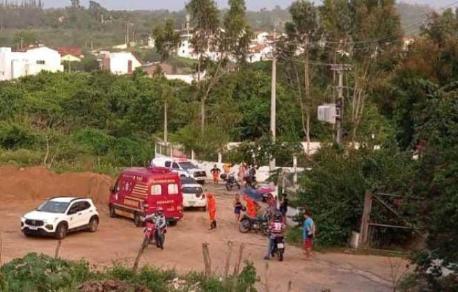 GRAVATÁ: Jovem de 19 anos que estava desaparecido há dias foi encontrado sem vida às margens do Rio Ipojuca, leia a matéria. Confira: